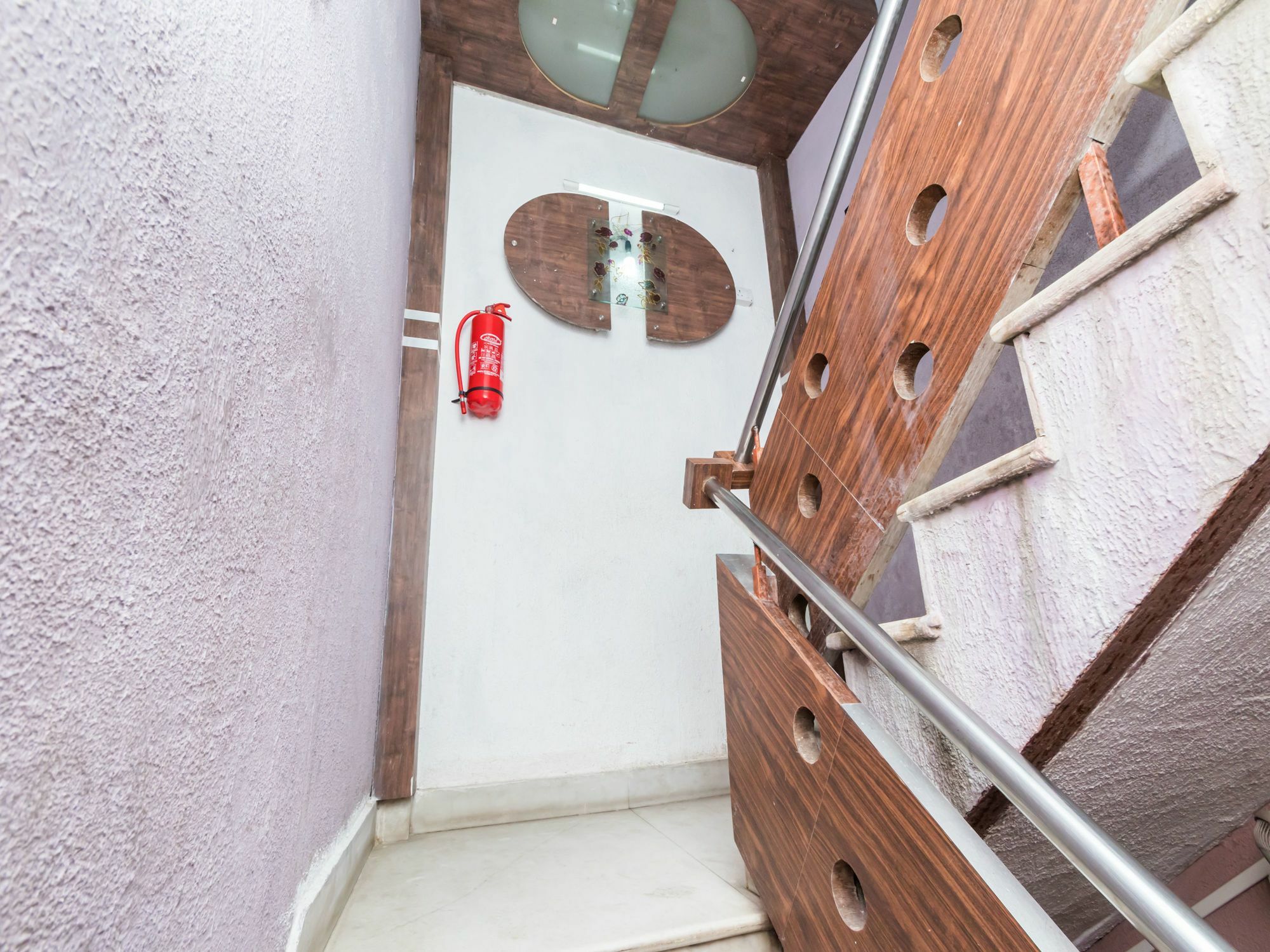 Oyo 3741 Kalighat Колката Екстериор снимка